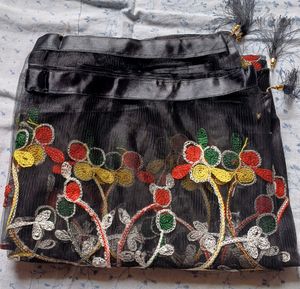 Pretty 😍 Net Dupatta With Multicolored Work
