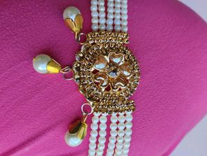 Nyka Nail paint ,Chokar White