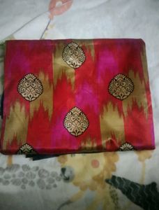 Red &amp; Gold Patterned Saree