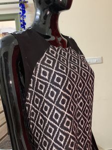 Black And White Sleeveless Top