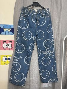 H&amp;M Smiley High Jeans