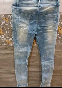 Skinny Jeans With Knee Pattern