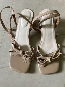 Cute Beige Bow Sandals
