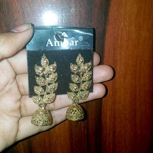 Golden Leaf Shape Earings With Stone Work💖