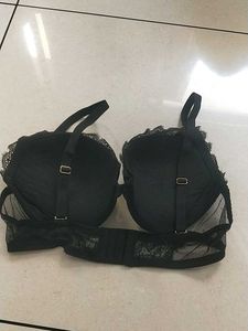 40C Black Lace Bra