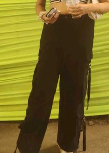 Trendy Black Cargo Jeans - High Rise Straight Fit