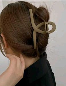 4 Pc Hair Claw Clip Set Random Colours