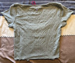 NEVER USED: Cute Green Floral Crop Top