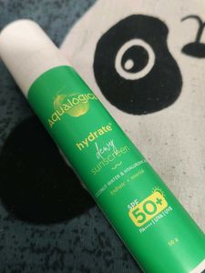 Aqualogica Hydrate+ Dewy Sunscreen