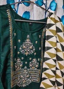 😍Combo of 2 Beautiful Kurti Pant Dupatta Sets🥰