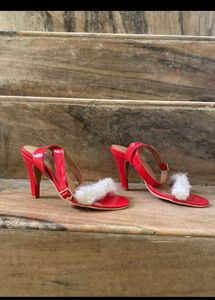 Free‼️Giveaway‼️ Heels