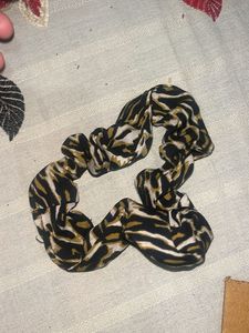 Viral Y2K Leopard Print Scrunchie