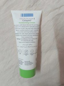 Facewash Cleanser Moisturizer Shampoo  Offer Sale