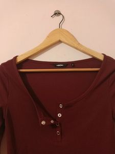 Deep Neck Crop Top... For Girls...