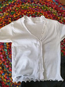 Causal White Top