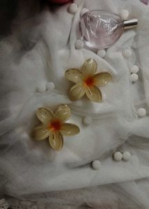 Yellow Flower Hair Clips-1pc