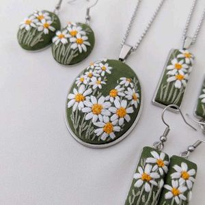 Pending Locket Earing