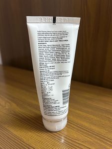 Apollo Walnut Face Scrub