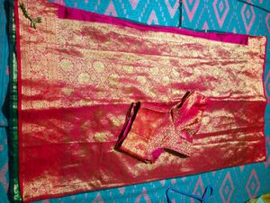 Elegant Green Silk Saree with Blouse