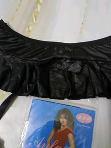 (1022)Black Ruffle Suspender Belt