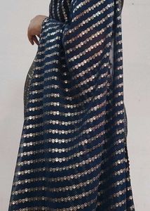 Elegant Navy &amp; Silver Foil Print Saree