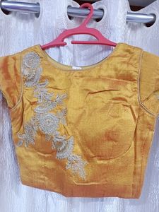 Red and yellow ghagra