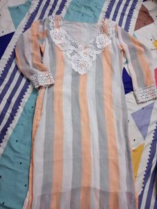 Elegant Striped Kurta with Lace Detail