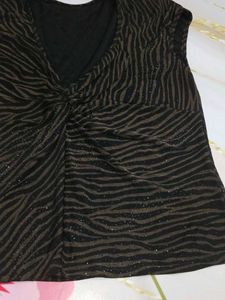 (200)Zebra Print Twist Front Top