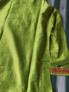 Embroyedari Designer Silk Kurta