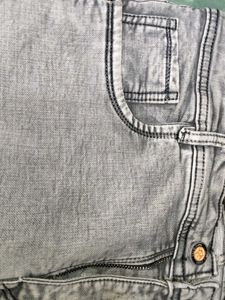 Bifold Gray Wash Jeans