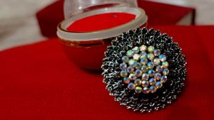 Vintage Aurora Borealis Ring🖤