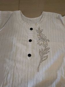 Elegant White Striped Kurta