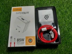 Realme 85W SuperDart Charger