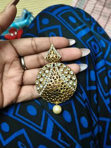 Golden Earing Party Wear
