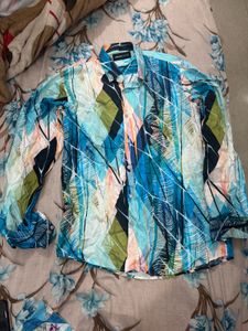 I Am Selling My New Shirt