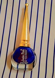 Blue Eye Liner
