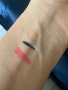 Combo Of Eyeliner And Lip Crayon