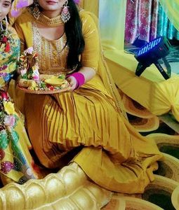 Elegant Yellow Kurta Set