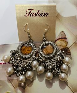 Fashion Dangle Earrings Only 1 Pair