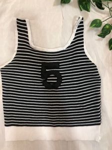 line crop top
