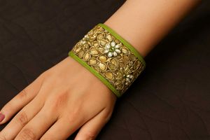 Floral Bangle Bracelet