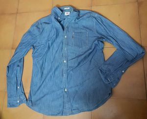 Levi's Denim Shirt - Classic Style