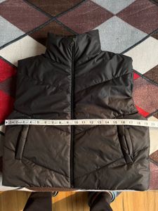 Womens sleeveless jacket used