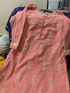 Designer Peach Embroidered Kurti With Dupatta