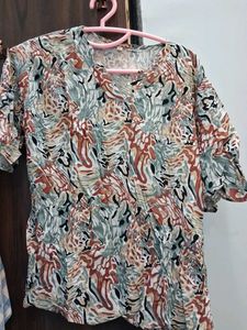 Patterned Short Sleeve Top