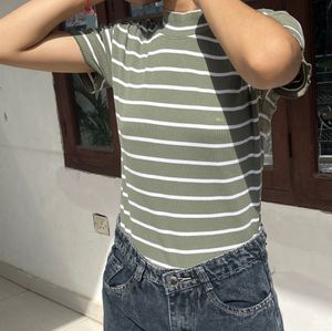 Korean Round Neck Body Fitted Top