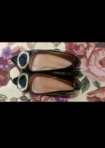 Black Pointed Toe Flats