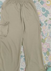 Combo Of a Beige Cargo Pant N Top✨