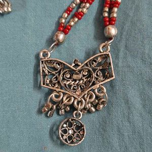 delicate jewellery set