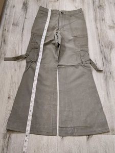 Ma1865 Ranzer cargo bootcut jeans waist 26 inches